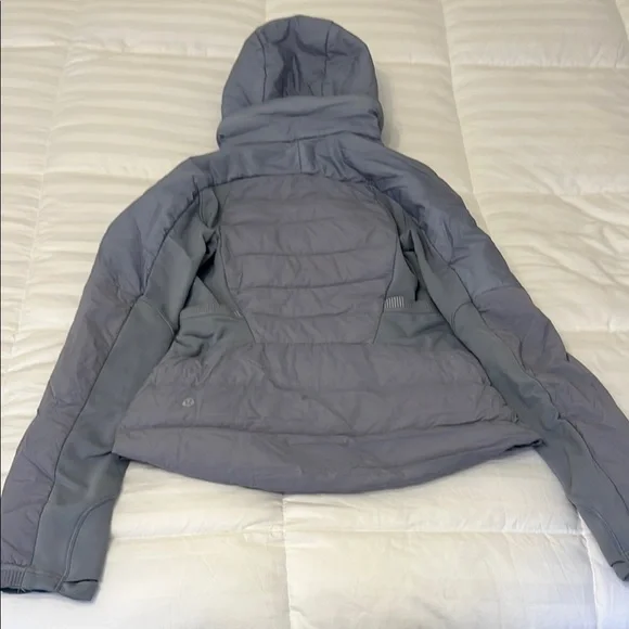 Lululemon Hooded Quilted Puffer Jacket in Dusty Blue - Picture 5 of 6